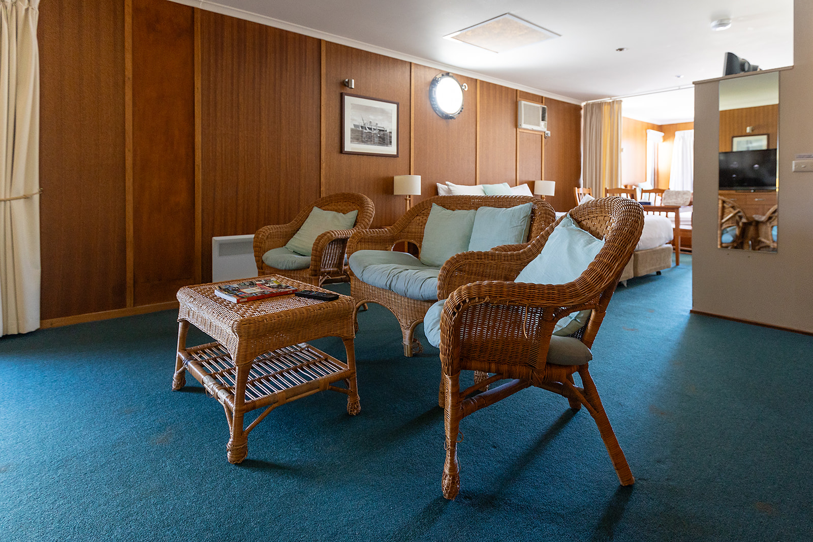 Lighthouse Suite