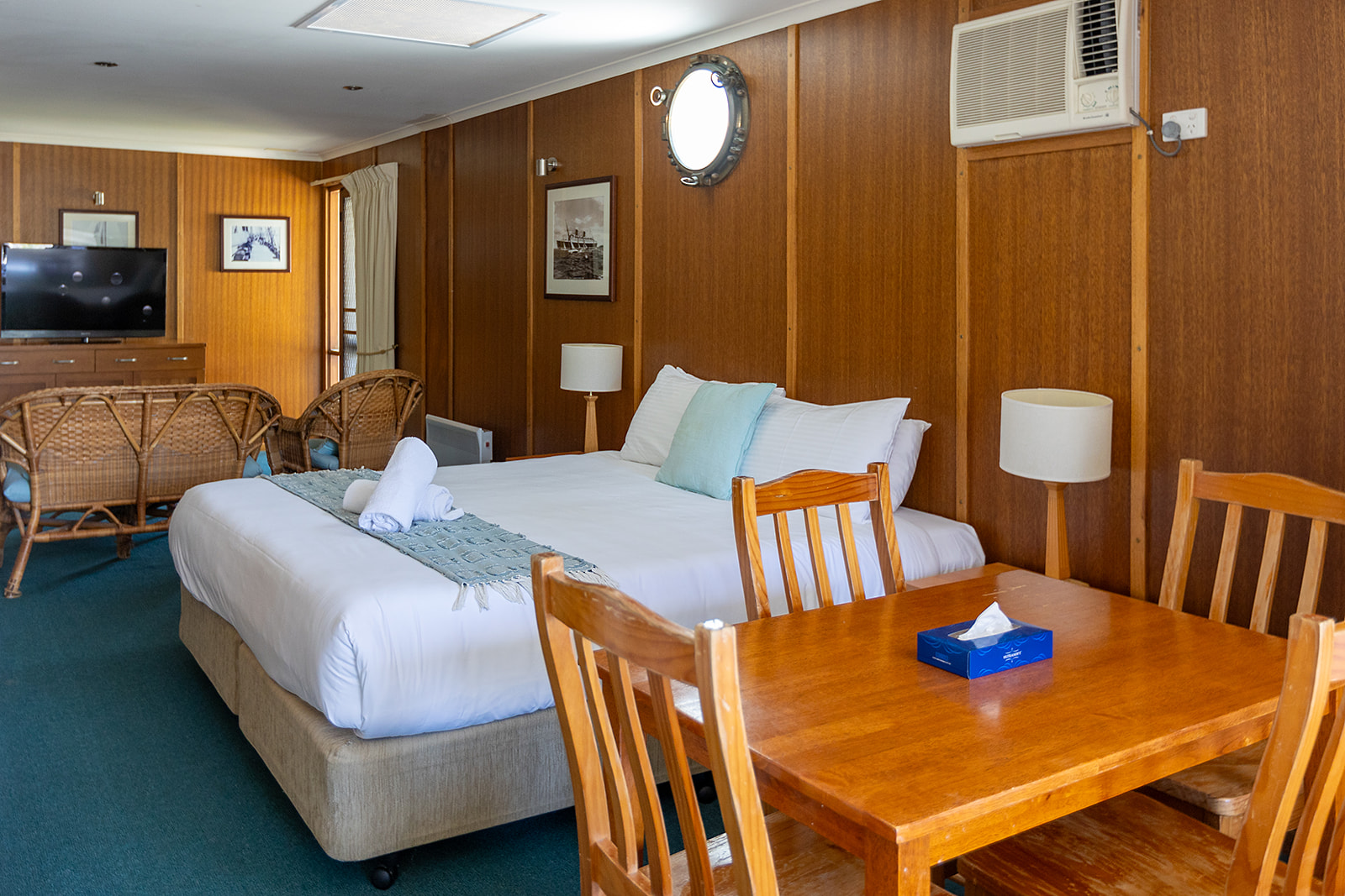 Lighthouse Suite image 3